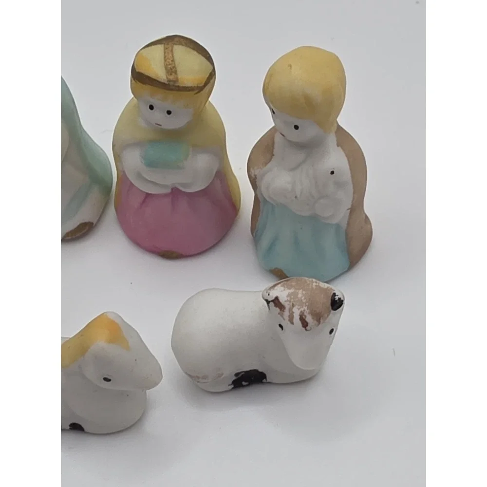 Hermitage Pottery MINIATURE NATIVITY SET 11 Pieces -Hand Painted CHRISTMAS
